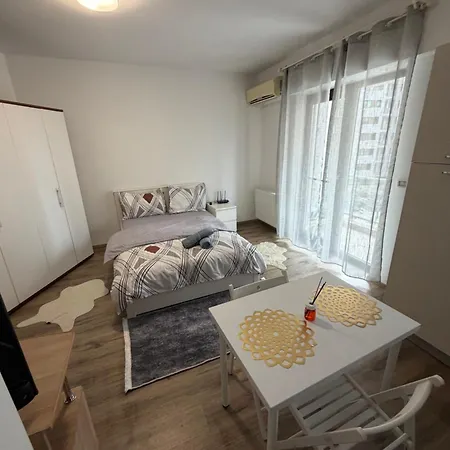 アパート Residential Vitan ブカレスト